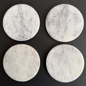 Set of 4 Round Marble Flower Etched Coasters